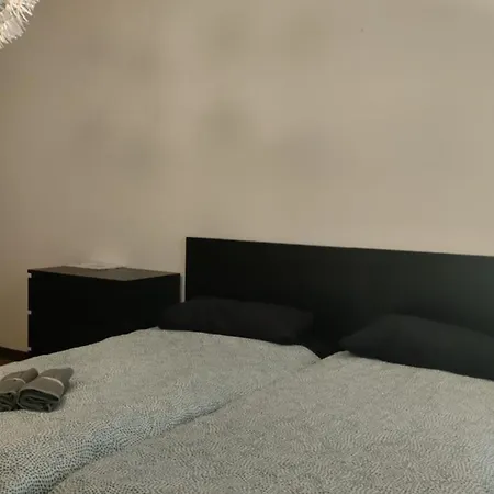 S Antonio Duomo Square Apartman Milánó